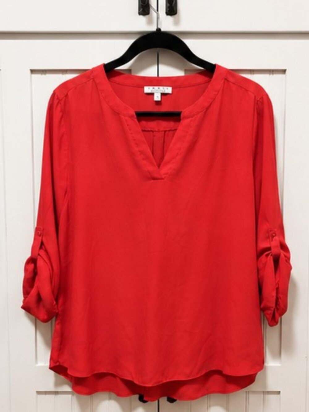 Chaus New York Coral Red Roll Tab Blouse Size XL V-Neck Career Office Top